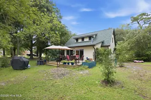 1210 Pelican Dr, New Bern, NC 28560 - Photo 1