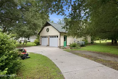 1210 Pelican Drive, New Bern, NC 28560 - Photo 24