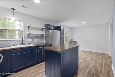 100 W Cameron Court, Jacksonville, NC 28546 - Photo 10