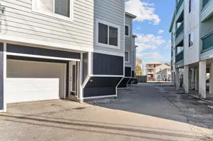1412 Canal Dr, Carolina Beach, NC 28428 - Photo 2