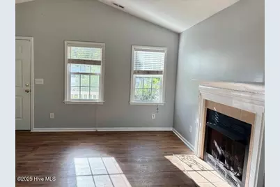 113 Gladiola Drive, New Bern, NC 28562 - Photo 2