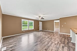 662 Hallsville Rd, Beulaville, NC 28518 - Photo 10