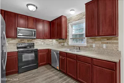 320 Lakewood Drive, Jacksonville, NC 28546 - Photo 8