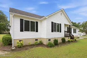 803 Wood Creek Dr, Hubert, NC 28539 - Photo 2