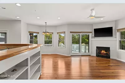 642 S Fourth Avenue S, Kure Beach, NC 28449 - Photo 8