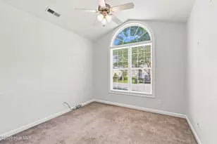 505 Village Green Dr, Morehead City, NC 28557 - Photo 18