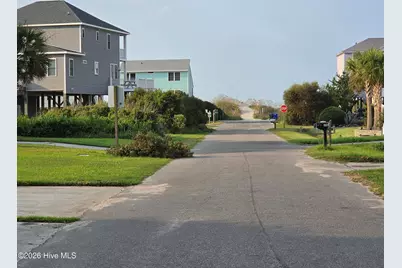 121 SE 76th Street, Oak Island, NC 28465 - Photo 4