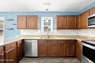 128 Hunting Wood Ln, New Bern, NC 28560 - Photo 6