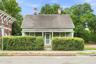 416 Castle Street, Wilmington, NC 28401 - Photo 2