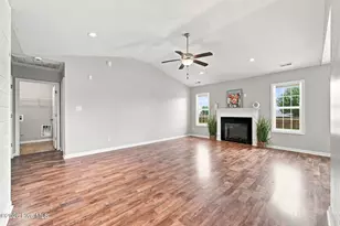 102 Prelude Dr, Richlands, NC 28574 - Photo 4