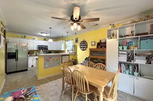 305 Vito Ct, Richlands, NC 28574 - Photo 4