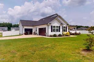 41 River Banks Dr, Kenly, NC 27542 - Photo 2