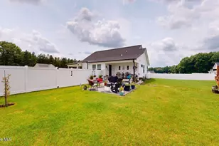 41 River Banks Dr, Kenly, NC 27542 - Photo 12