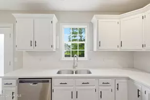 930 Commons Dr N, Jacksonville, NC 28546 - Photo 18