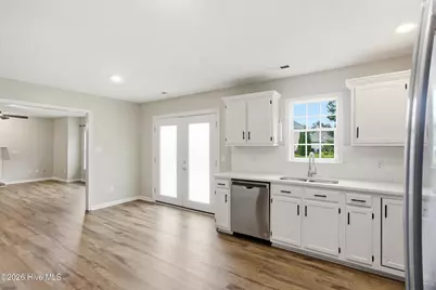 930 Commons Drive N, Jacksonville, NC 28546 - Photo 18