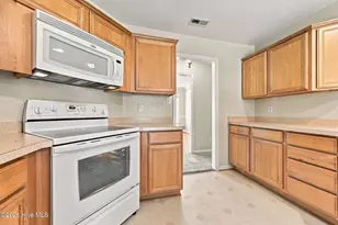 337 Foster Creek Rd, Swansboro, NC 28584 - Photo 10