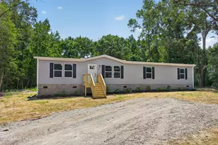 358 Mallard Roost Dr, Burgaw, NC 28425 - Photo 4