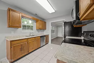 2033 Derby Run Rd, Jacksonville, NC 28546 - Photo 8