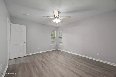 2033 Derby Run Road, Jacksonville, NC 28546 - Photo 10