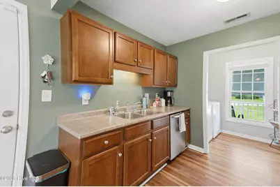 102 Laredo Drive, Jacksonville, NC 28540 - Photo 18