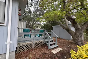 214 NE 64th St, Oak Island, NC 28465 - Photo 4
