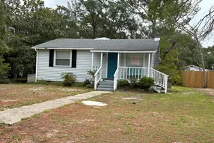 214 NE 64th St, Oak Island, NC 28465 - Photo 2