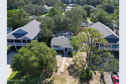 214 NE 64th Street, Oak Island, NC 28465 - Photo 4