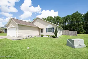 511 Sassy Ct, Richlands, NC 28574 - Photo 8