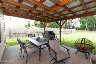 511 Sassy Ct, Richlands, NC 28574 - Photo 6