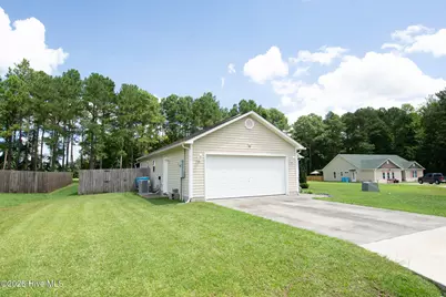 511 Sassy Court, Richlands, NC 28574 - Photo 10