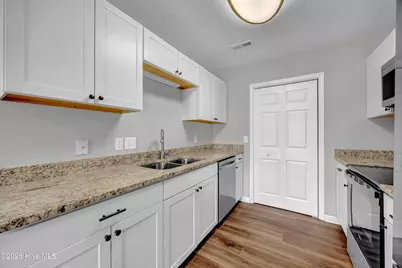 7005 Alamosa Drive, Wilmington, NC 28411 - Photo 8