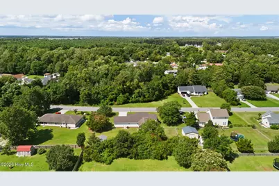 2011 Cambridge Downs Drive, Morehead City, NC 28557 - Photo 40