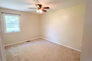 1003 Bateman Dr, Elizabeth City, NC 27909 - Photo 12