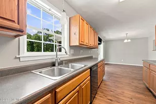 308 Carrie Ct, Newport, NC 28570 - Photo 10