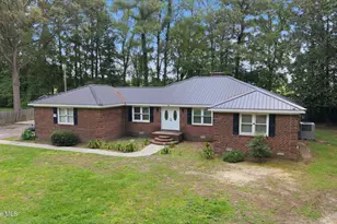 2453 Pennant Dr, Greenville, NC 27834 - Photo 2