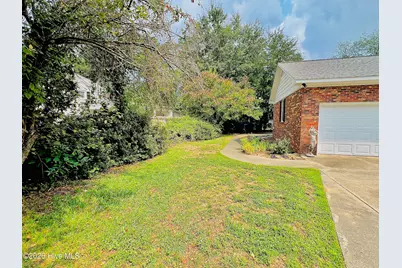 105 Country Club Circle, Clinton, NC 28328 - Photo 12