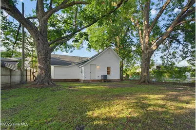316 E Walter Street, Whiteville, NC 28472 - Photo 38