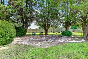 300 Pommel Ct, Jacksonville, NC 28540 - Photo 40