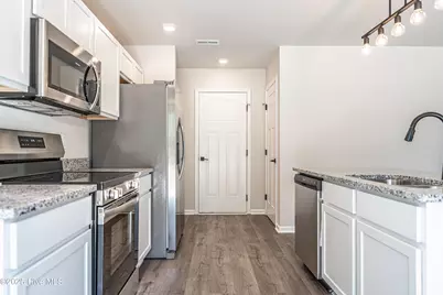 780 W Illinois Avenue, Southern Pines, NC 28387 - Photo 6