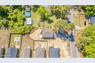 535 S Henley Street, Southern Pines, NC 28387 - Photo 2