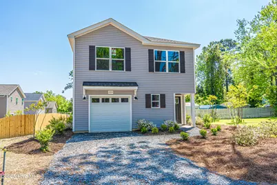 535 S Henley Street, Southern Pines, NC 28387 - Photo 1