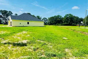 502 S Carey St, La Grange, NC 28551 - Photo 4