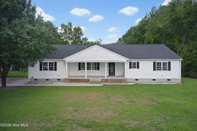 113 Stuart Avenue, Lake Waccamaw, NC 28450 - Photo 2