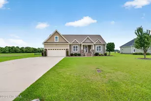 210 Willowbrook Dr, Pikeville, NC 27863 - Photo 2