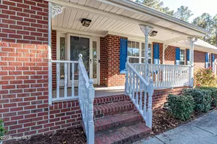 308 Hunters Creek Dr, Goldsboro, NC 27534 - Photo 2