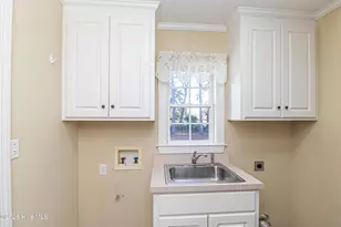 308 Hunters Creek Dr, Goldsboro, NC 27534 - Photo 8