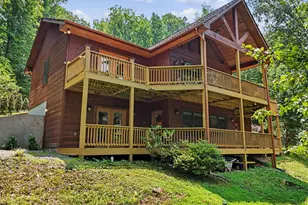 210 Majestic Dr, Hayesville, NC 28904 - Photo 2