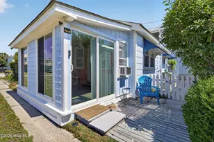 617 S 3rd Ave, Kure Beach, NC 28449 - Photo 4