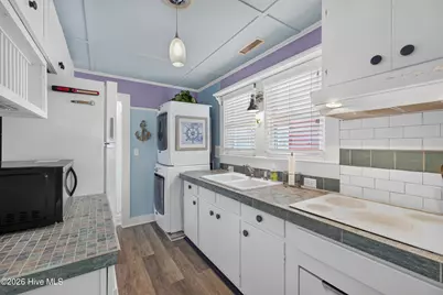 617 S 3rd Avenue, Kure Beach, NC 28449 - Photo 24