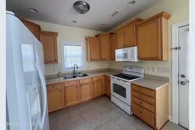 210 Chadwick Shores Drive, Sneads Ferry, NC 28460 - Photo 6